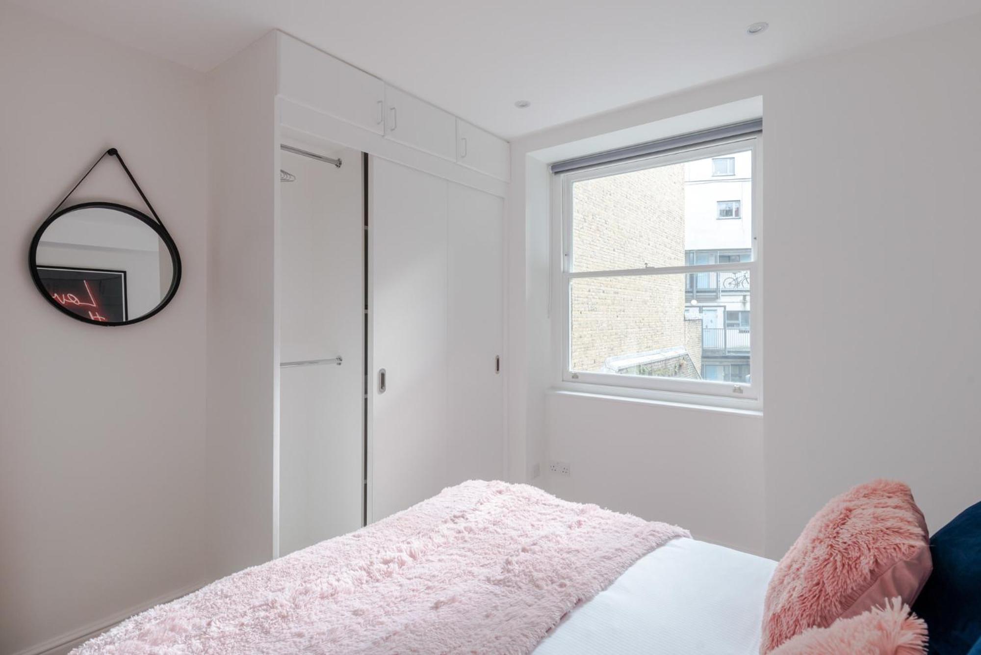 Apartmán The Sensual Breeze - Fitzrovia - Frankie Says Londýn Exteriér fotografie